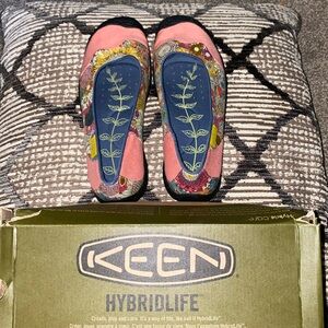 Keen Multi Color Flats